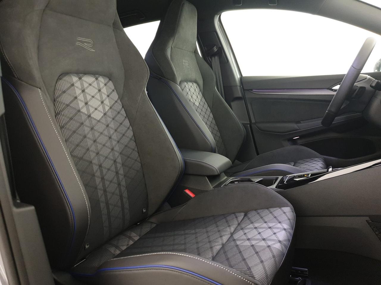 Volkswagen Golf 2.0 tdi r-line plus 150cv dsg