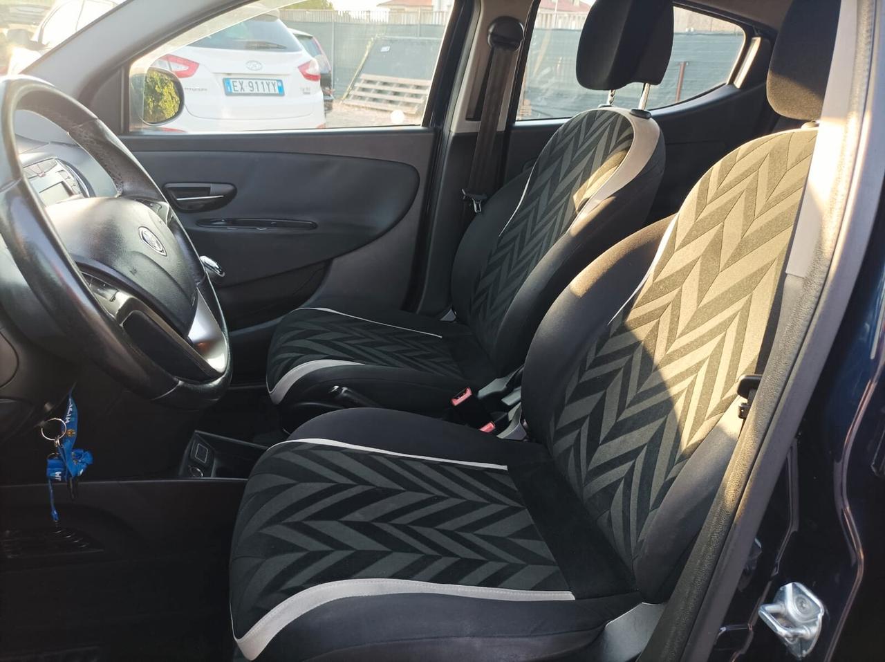 Lancia Ypsilon 1.2 69 CV 5 porte GPL Ecochic Platinum