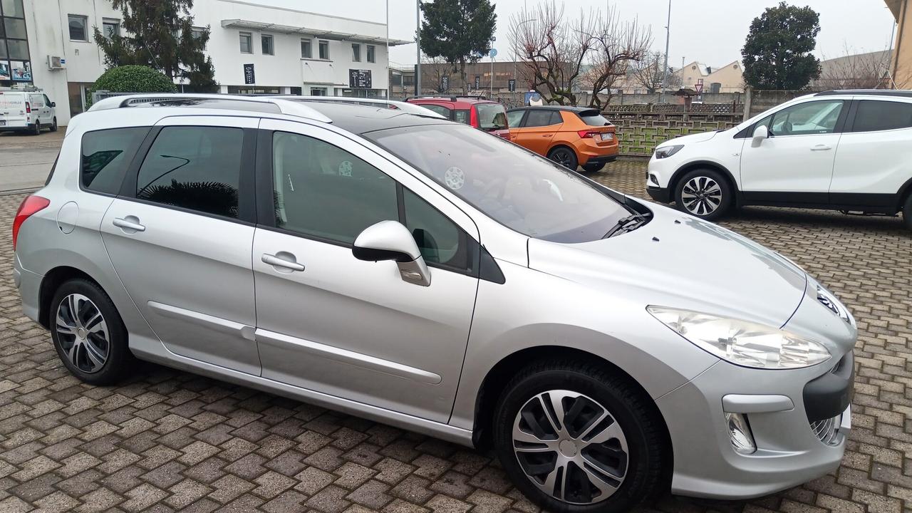 Peugeot 308 1.6 HDi 110CV SW Ciel Féline