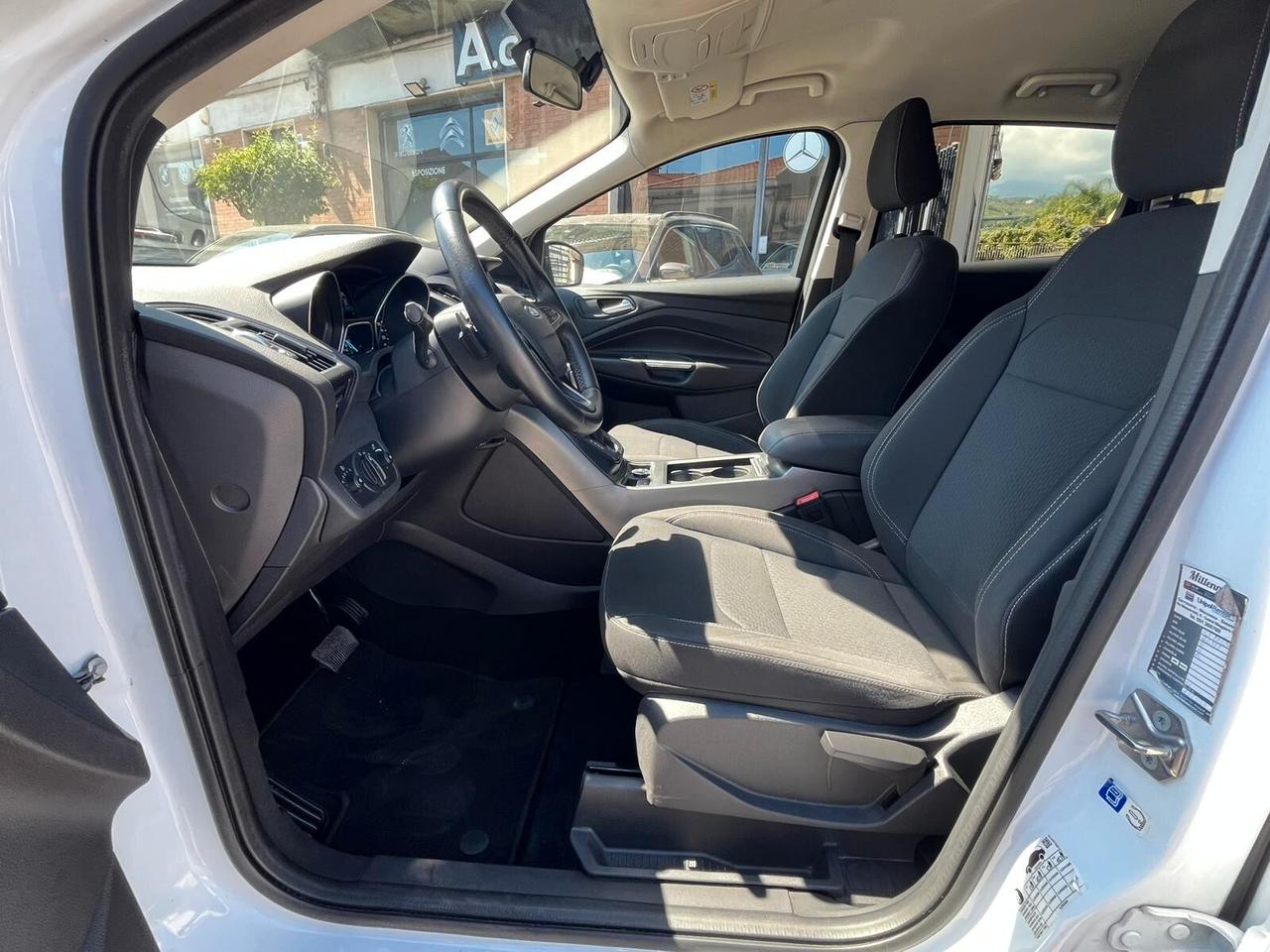 Ford Kuga 2.0 TDCI 120 CV S&S 2WD Powershift Business