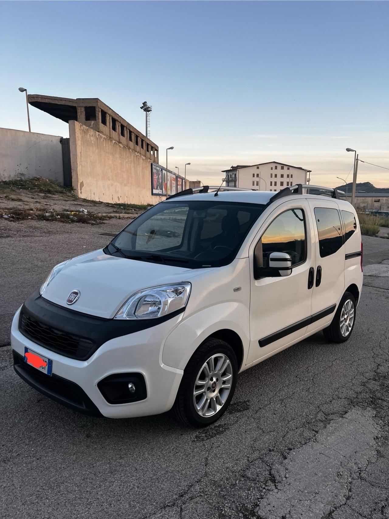 Fiat Qubo 1.4 8V 77 CV Lounge con navigatore 2019