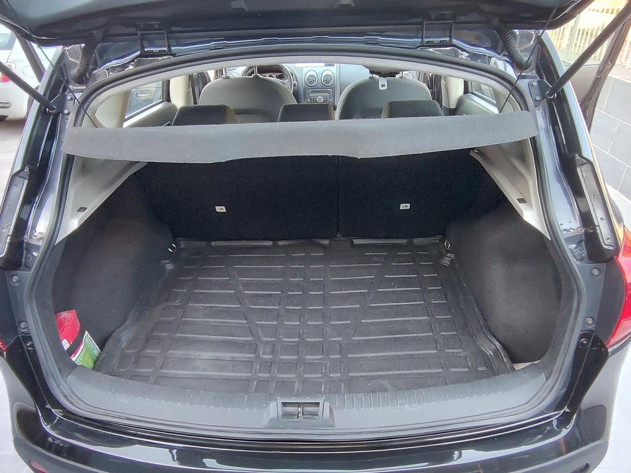 Nissan Qashqai 1.6 BENZINA 115 CV