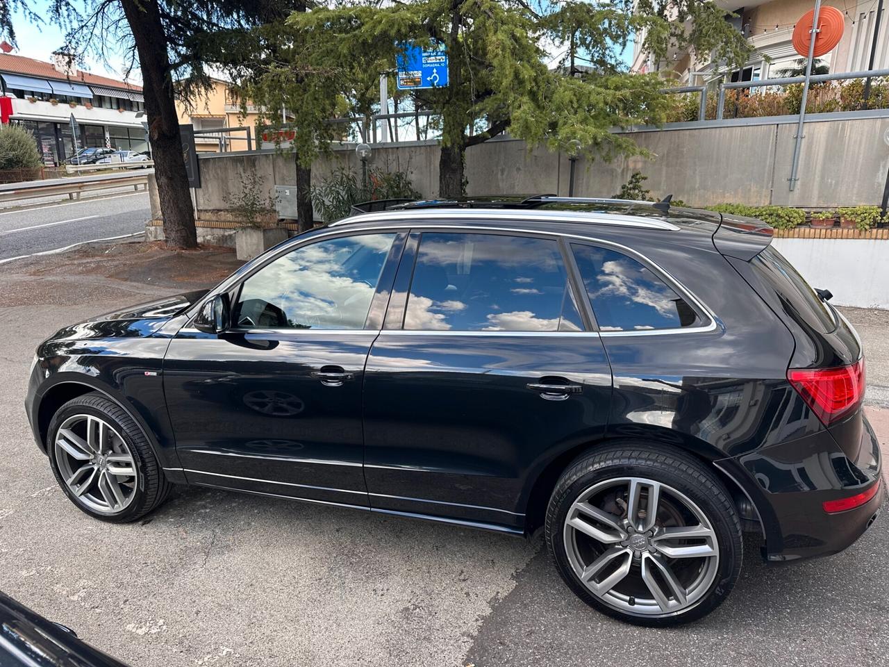 Audi Q5 2.0 TDI 177CV quattro S tronic LINE Plus / PANORAMA R21 LED KEYLESS-GO