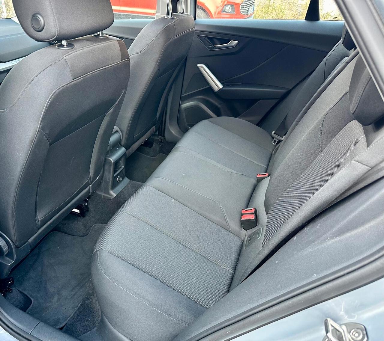 Audi Q2 30 TFSI Business Advanced