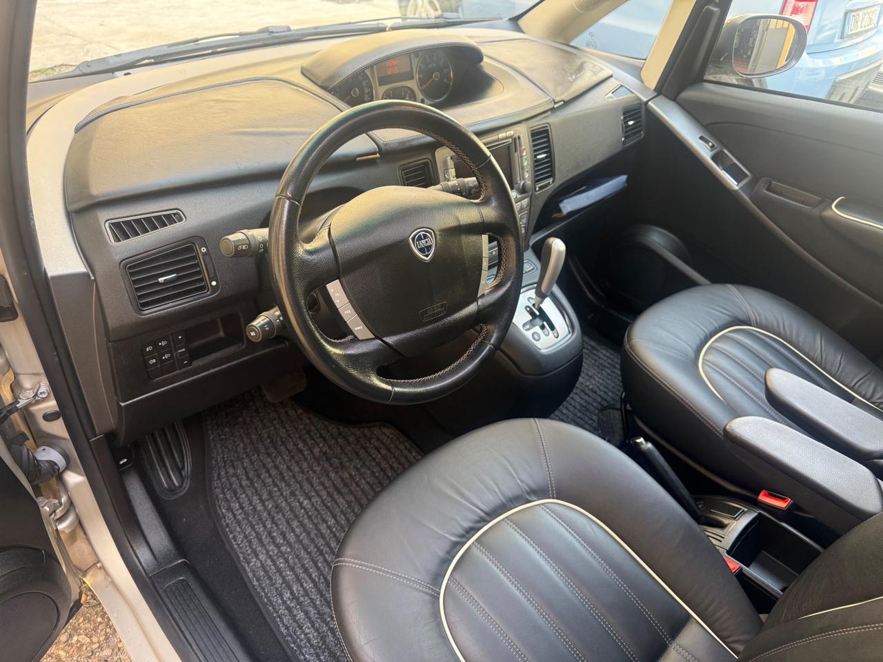 Lancia Musa 1.4 16v GPL 5th Avenue dfn