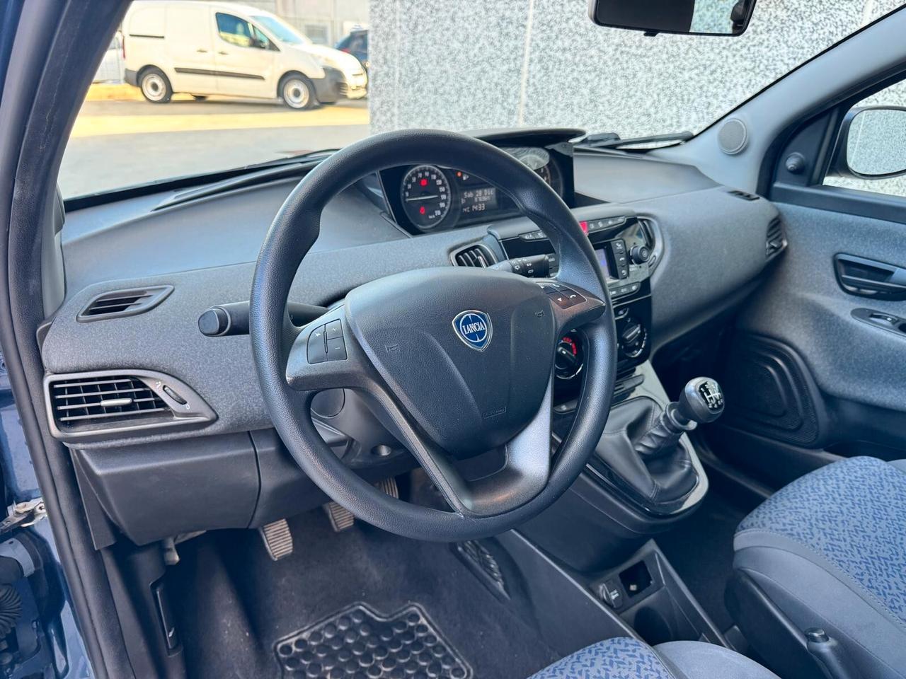 Ypsilon 1.0 FireFly 5 porte S&S Hybrid Silver