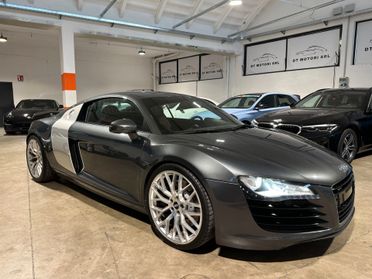 Audi R8 4.2 V8 FSI quattro R tronic - CERCHI 20?