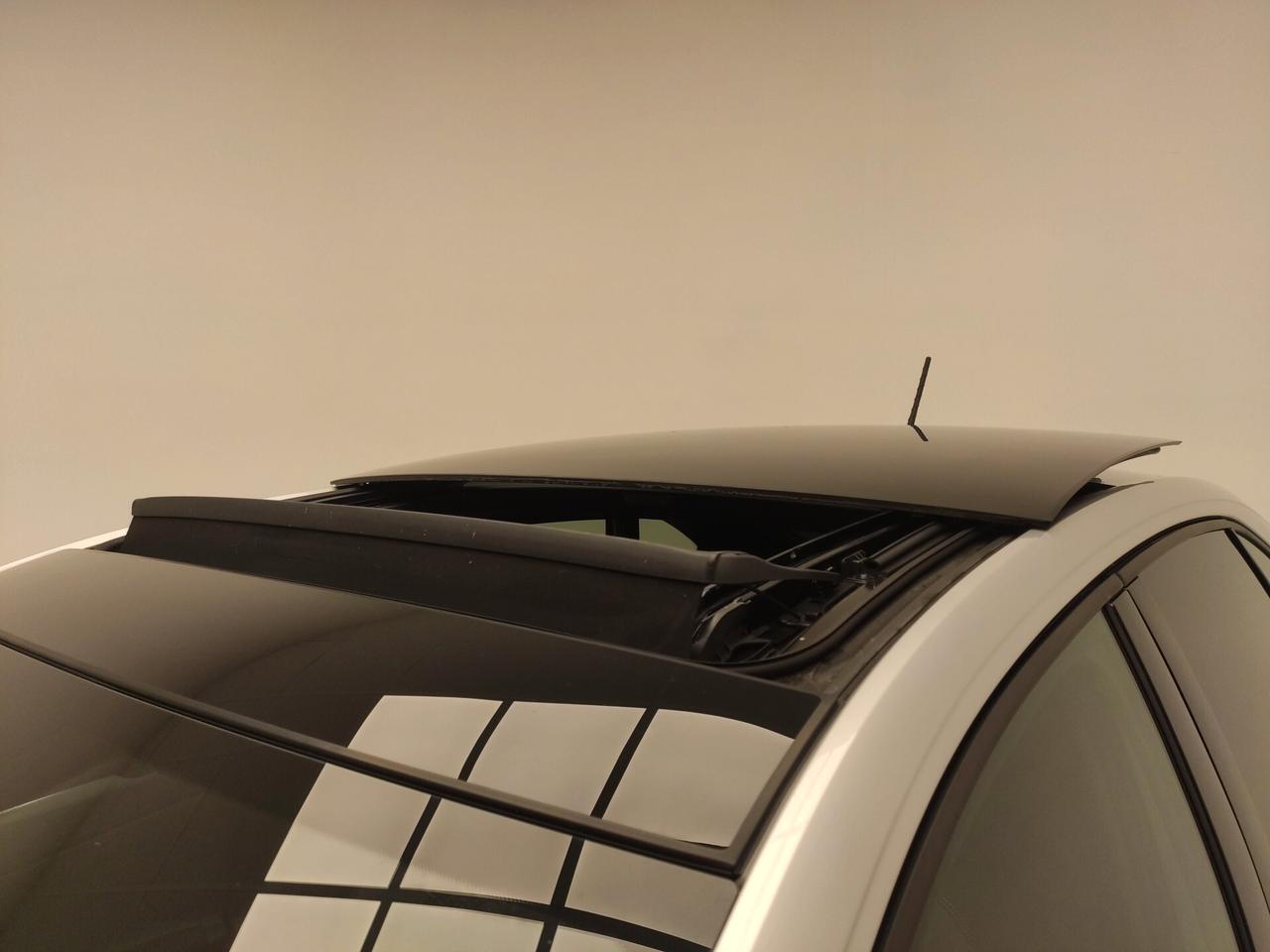 Volkswagen Taigo 1.0 TSI 115 CV DSG R-Line