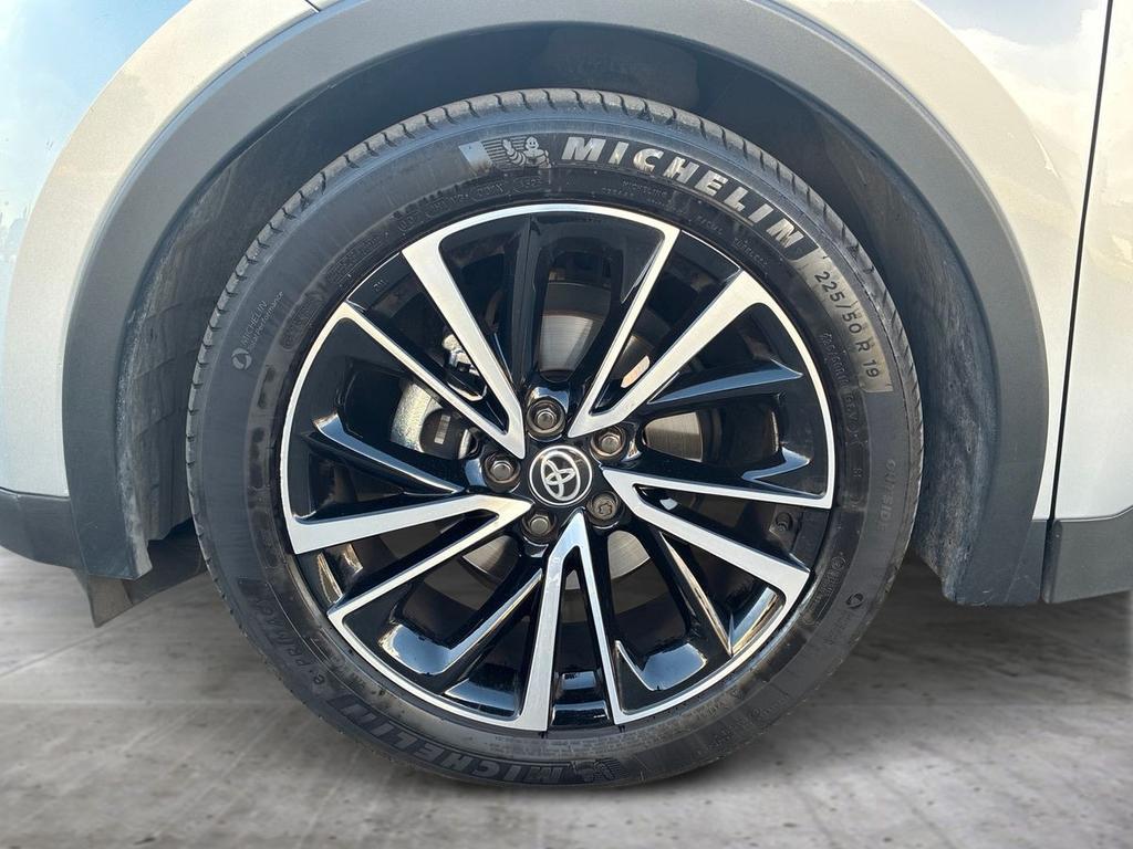 Toyota C-HR 1.8 hv Lounge fwd e-cvt