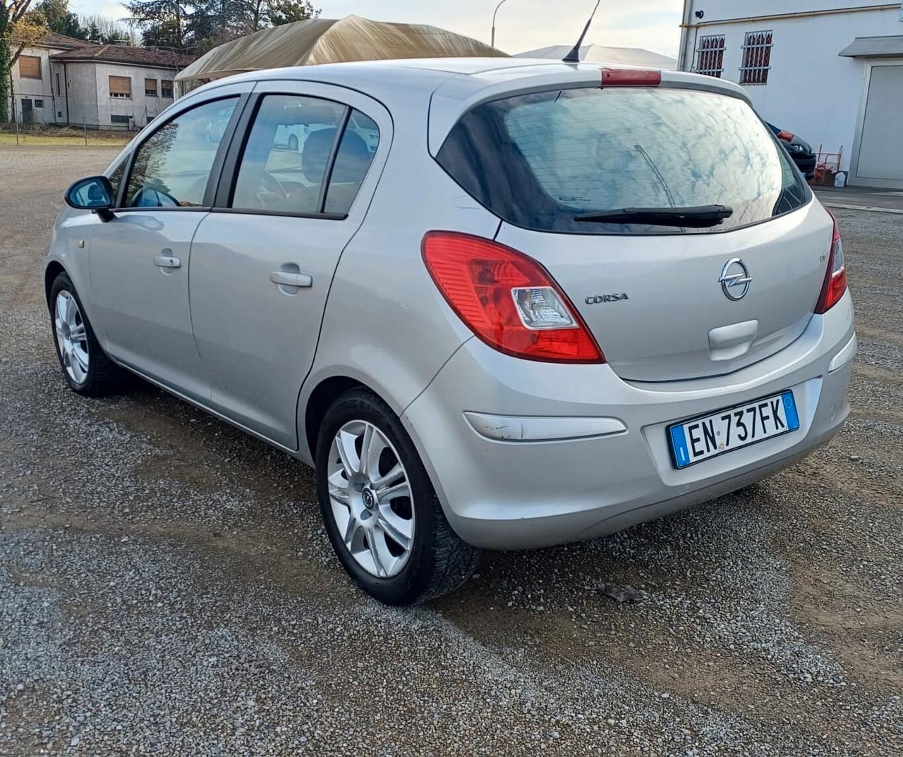 Opel Corsa 1.2 85CV 5 porte GPL-TECH Edition