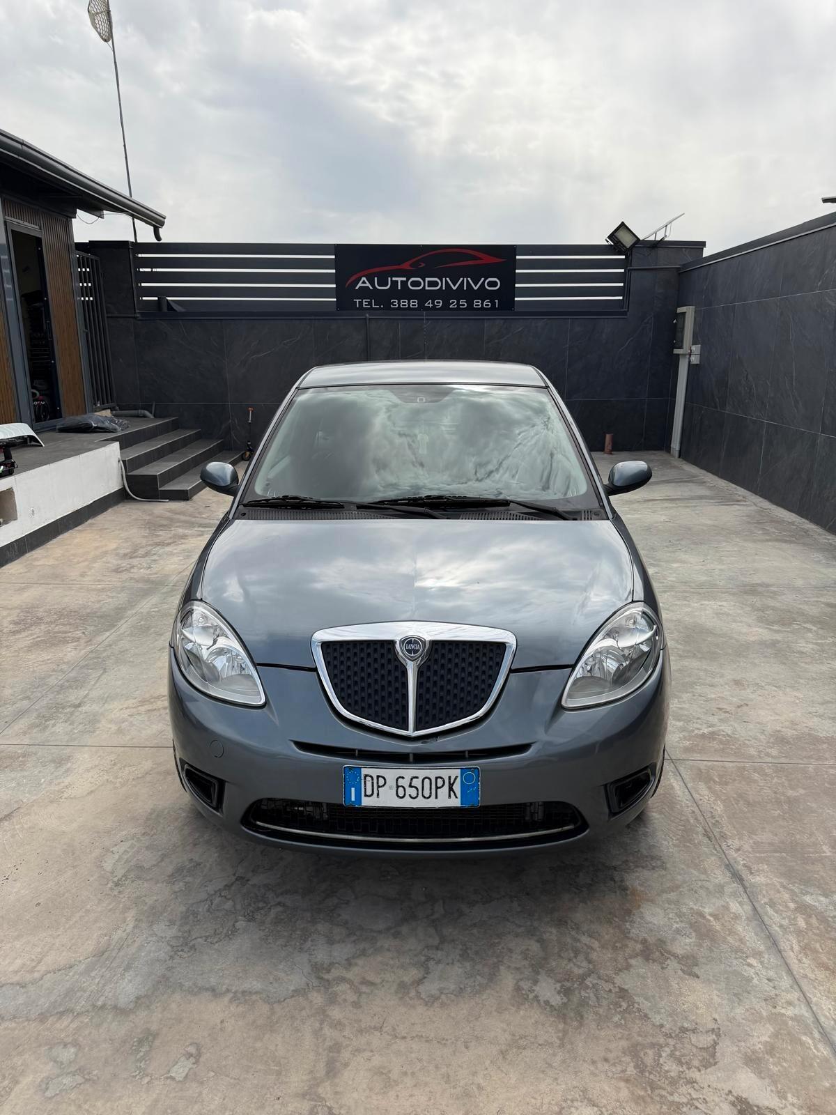 Lancia Ypsilon 1.2 Argento