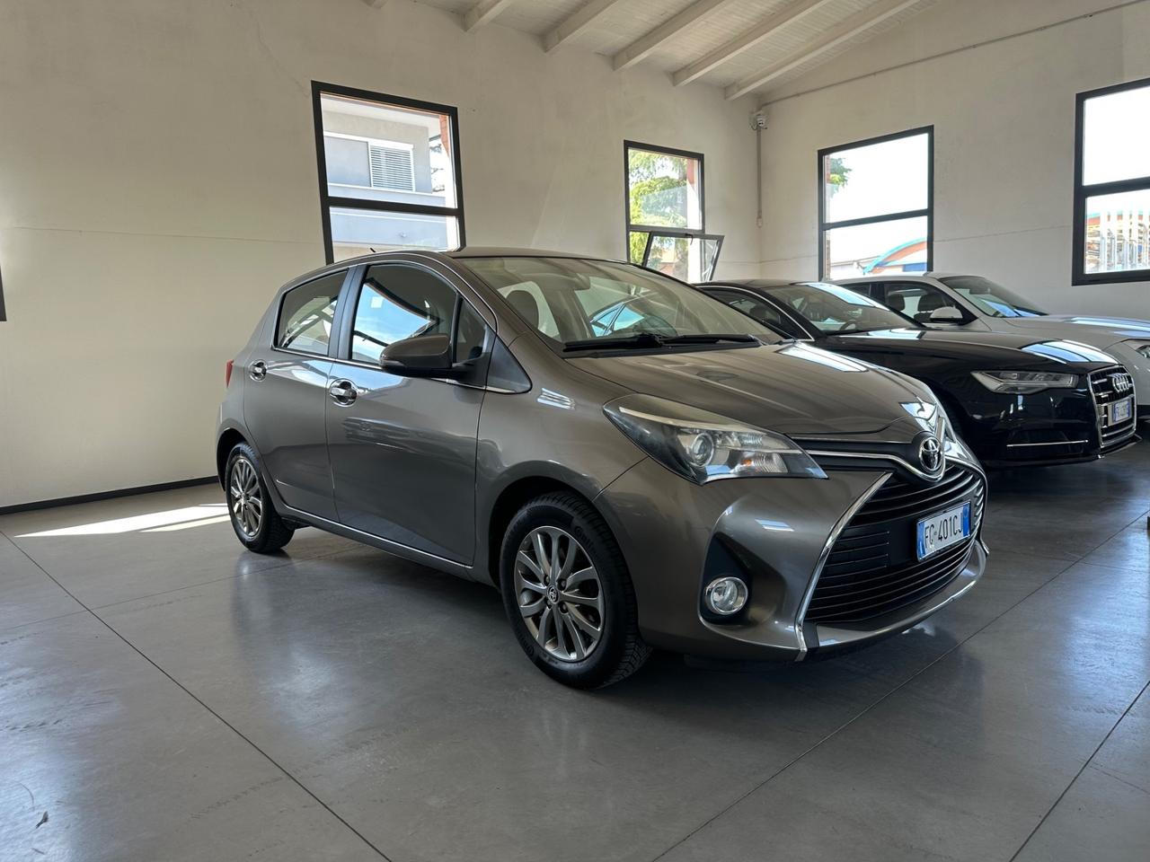 Toyota Yaris 1.0 5 porte Lounge