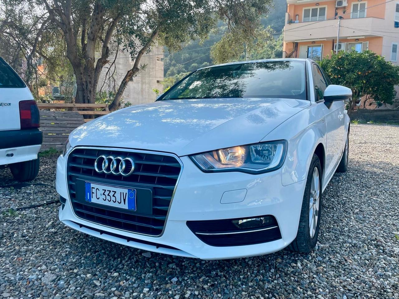 Audi A3 1.6 TDI clean diesel Attraction