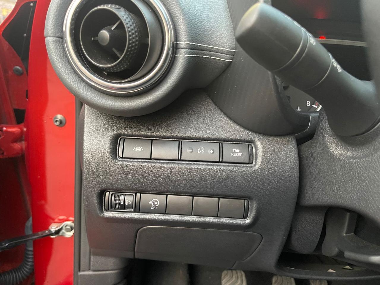 Nissan Juke N-Connecta 1.0 DIG-T 114 #7940