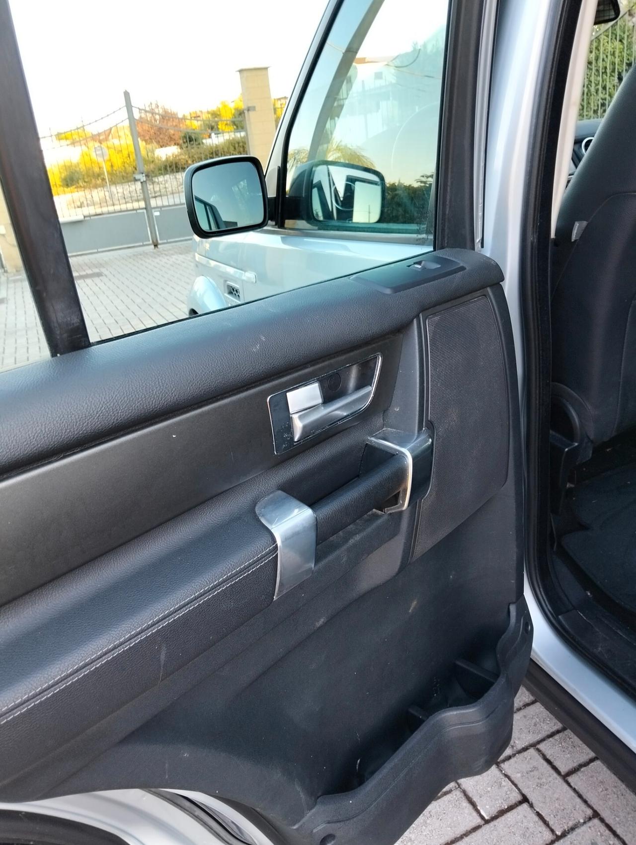 Land Rover Discovery 4 3.0 SDV6 245CV HSE
