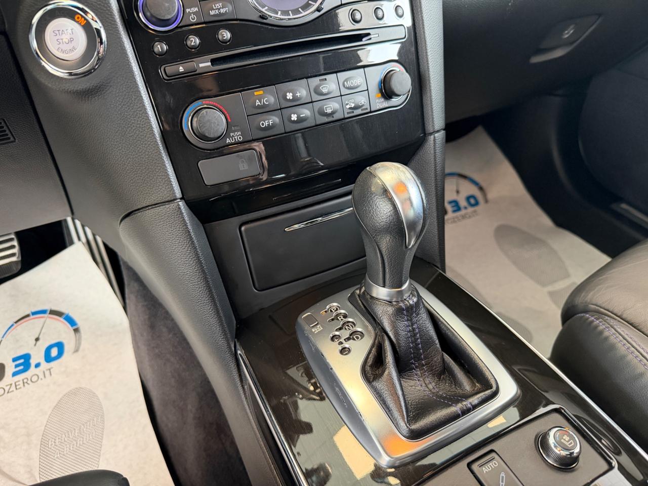 Infiniti QX70 3.0 diesel V6 AT S Premium