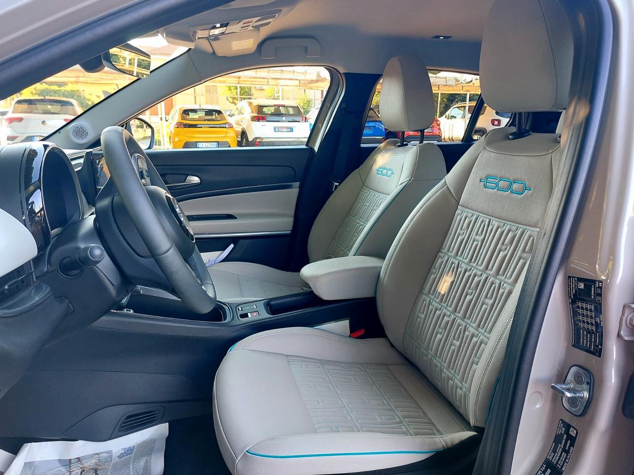 Fiat 600e 62 kWh Electric drive `La Prima` - 2025