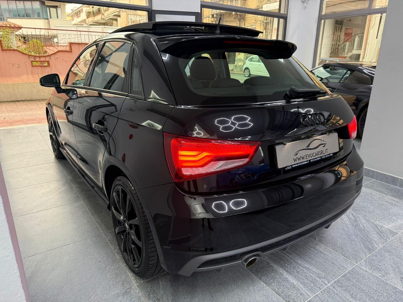 Audi A1 SPB 1.6 TDI 116 CV Sline Tetto Apribile