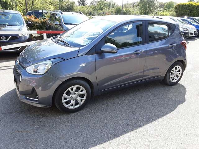 Hyundai i10 1.0 Gpl *NEOPATENTATI-BASSI CONSUMI-AUTOMATICO*