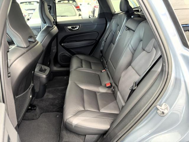 VOLVO XC60 B4 (d) 197cv Plus Dark Geartronic N1 Autocarro
