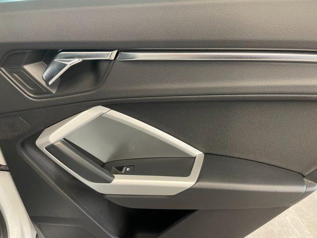 AUDI Q3 2.0 TDI 150 CV S-Tronic Business Plus