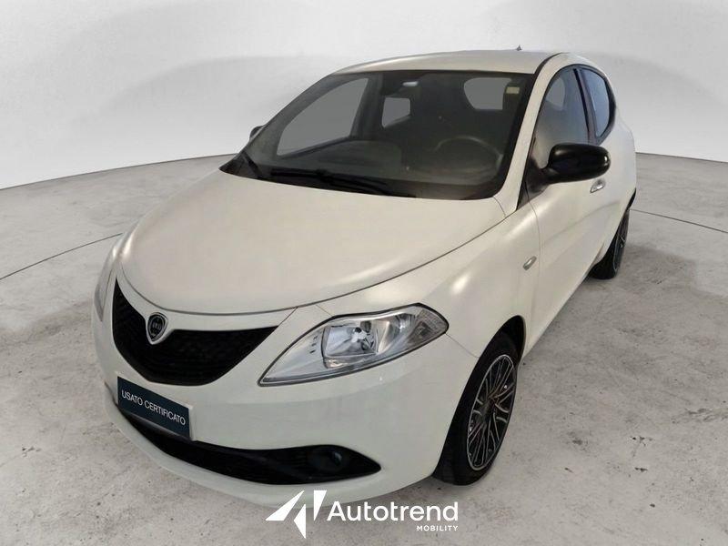 Lancia Ypsilon 1.0 FireFly 70 CV Hybrid Ecochic Gold S&S