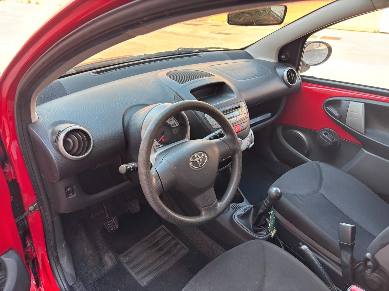 Toyota Aygo 1.0 12V VVT-i 5 porte Lounge Connect