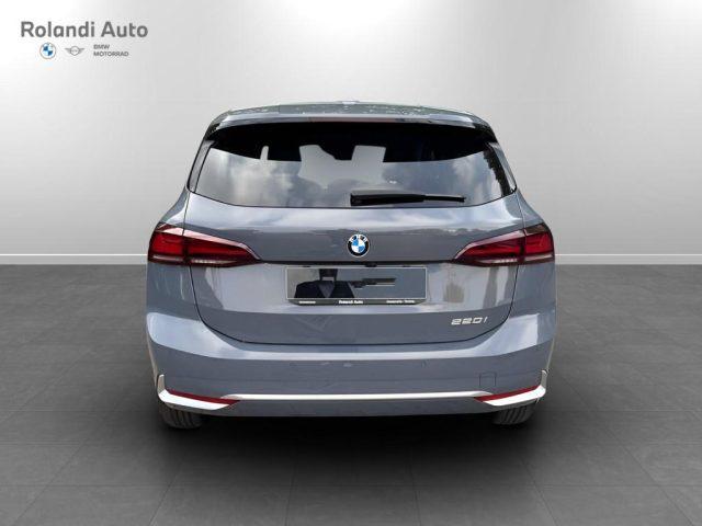 BMW 220 i Active Tourer mhev 48V Luxury auto