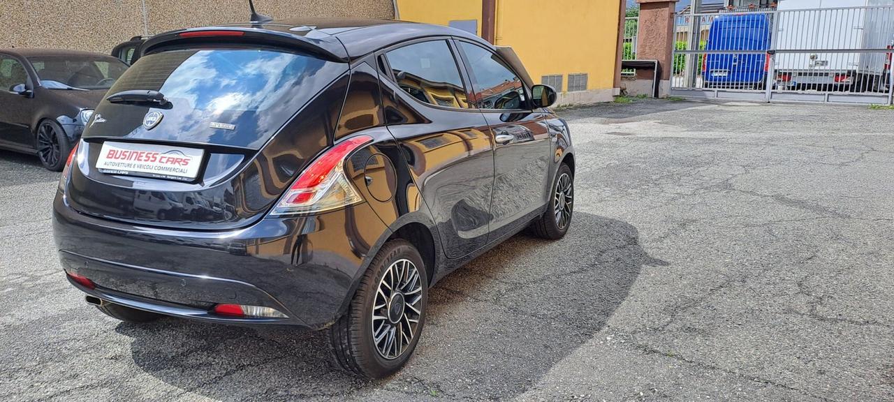 Lancia Ypsilon 1.0 FireFly 5 porte S&S Hybrid Ecochic Gold KM. 20.000 CERTIFICATI-AUTO PER NEOPATENTATI