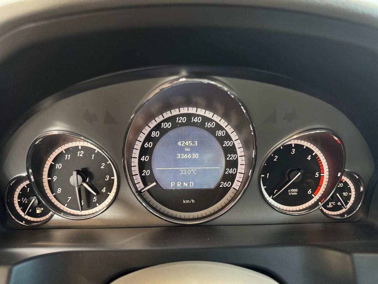 Mercedes-benz E 250 CDI Coupé BlueEFFICIENCY Avantgarde