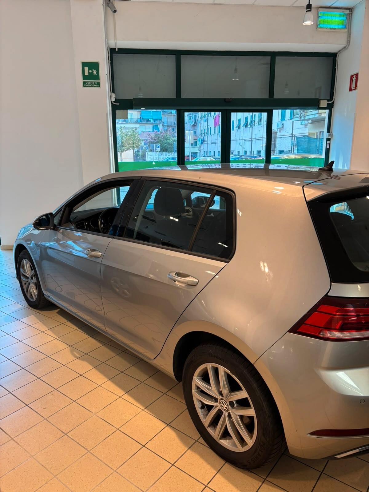 Volkswagen Golf 1.6 TDI 115CV DSG 5p. Business BlueMotion Technology