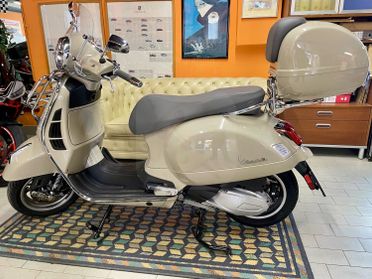 Piaggio GTS 300 BAULETTO PORTAPACCHI ANTERIORE