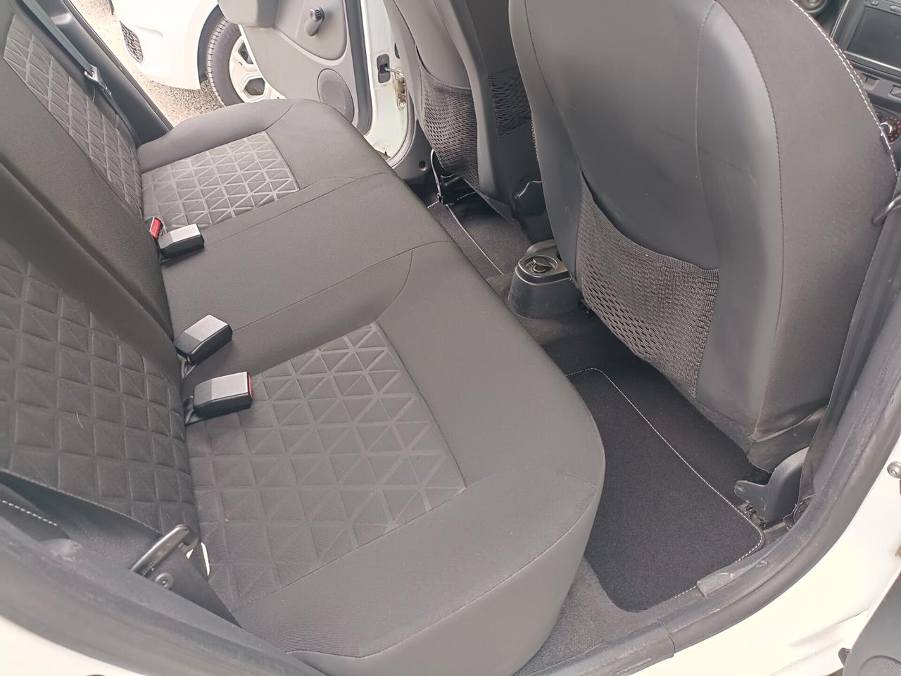 Dacia Duster 1.6 GPL Lauréate