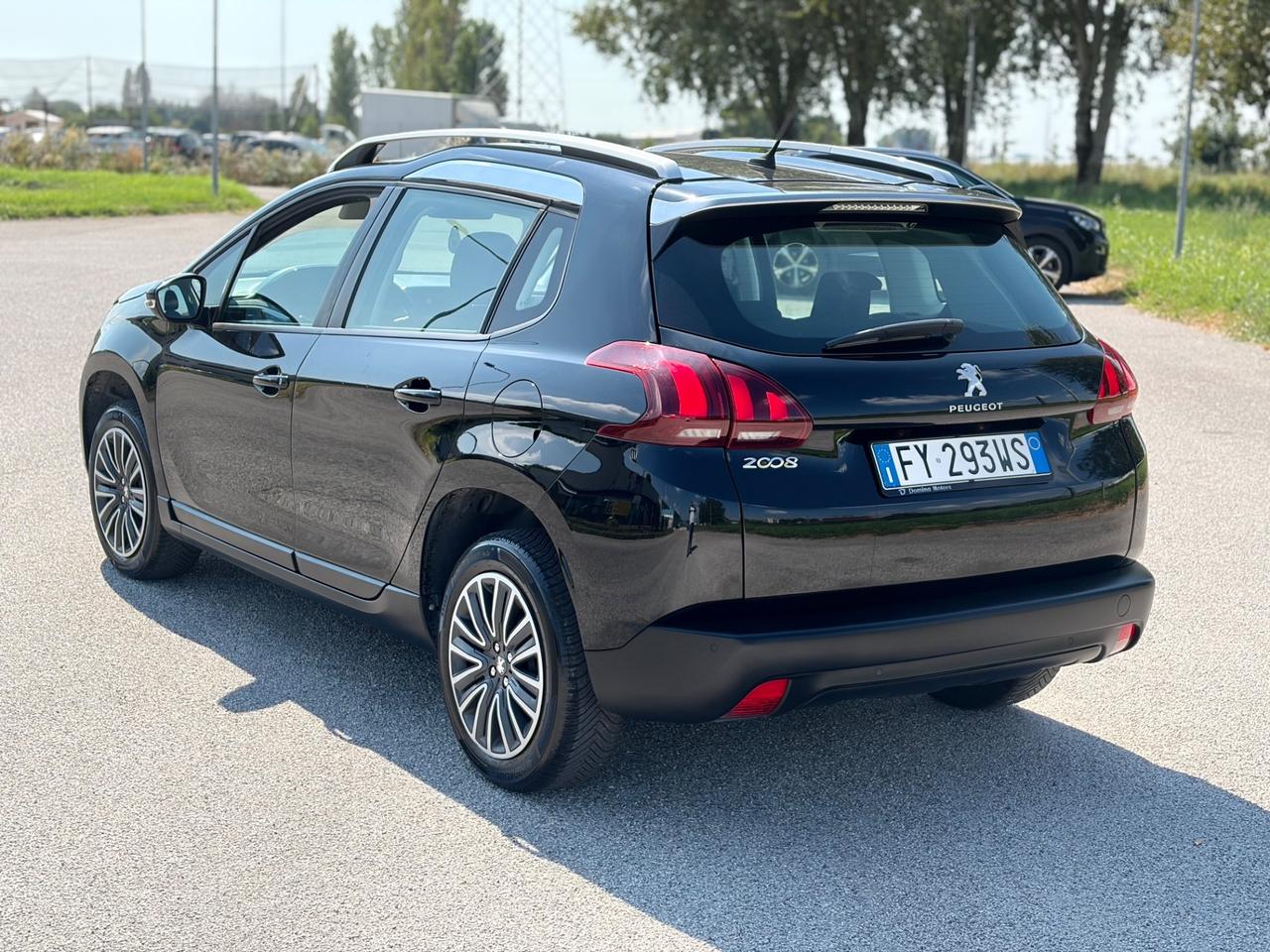 Peugeot 2008 1.2 benzina 2019 110.000km S&S Allure