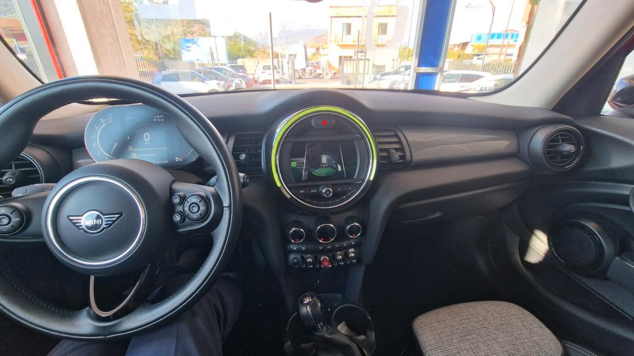 Mini 1.5 Cooper Business