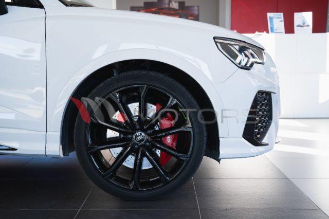 AUDI RS Q3 quattro S tronic