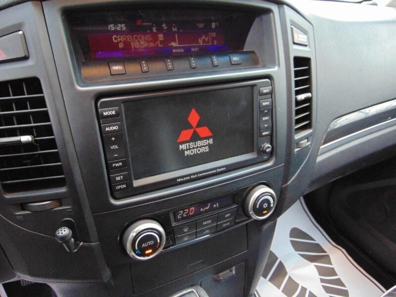 MITSUBISHI Pajero (2006-2009) Pajero 3.2 DI-D 1...