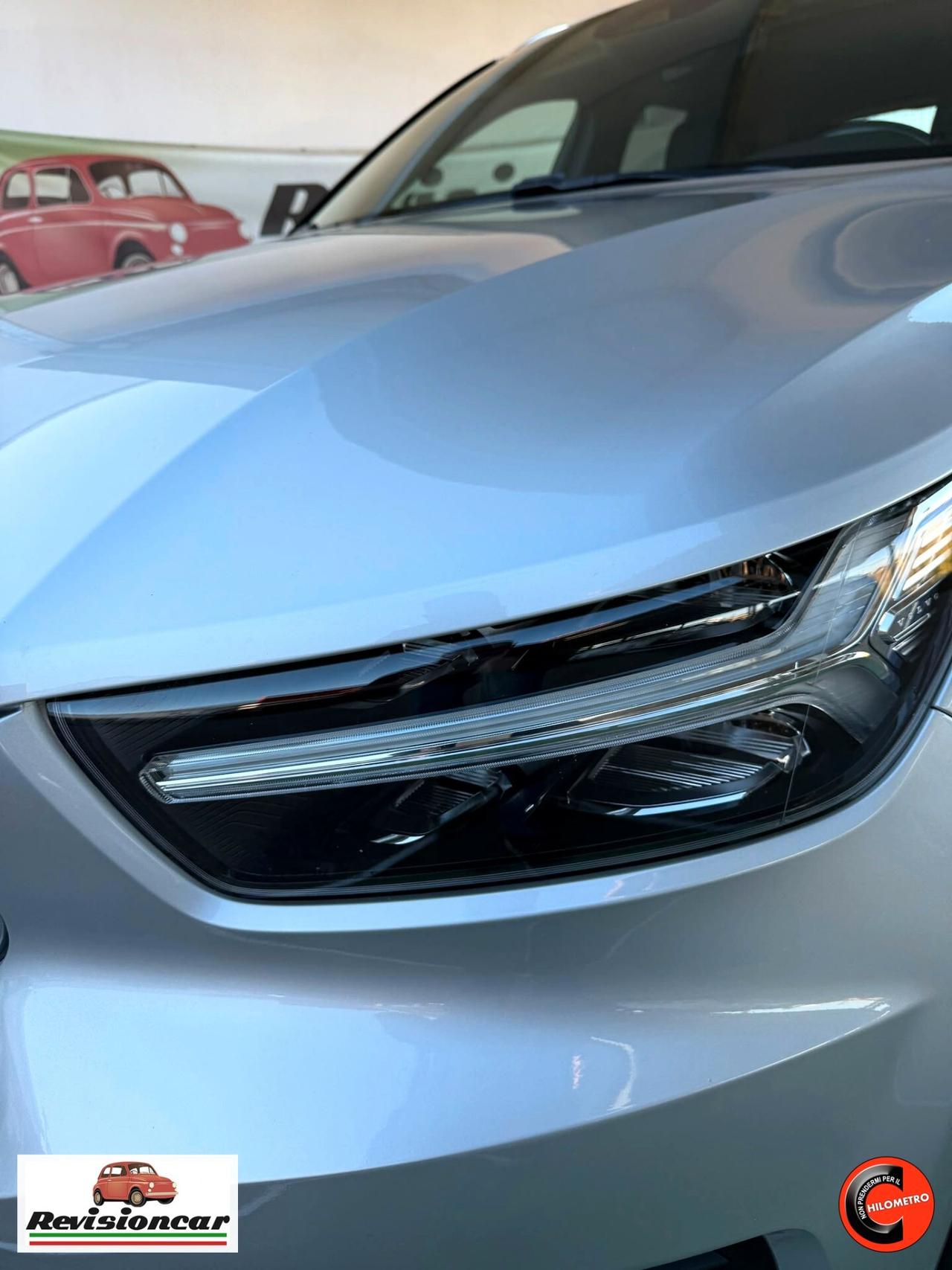 Volvo XC40 D4 AWD Geartronic Momentum