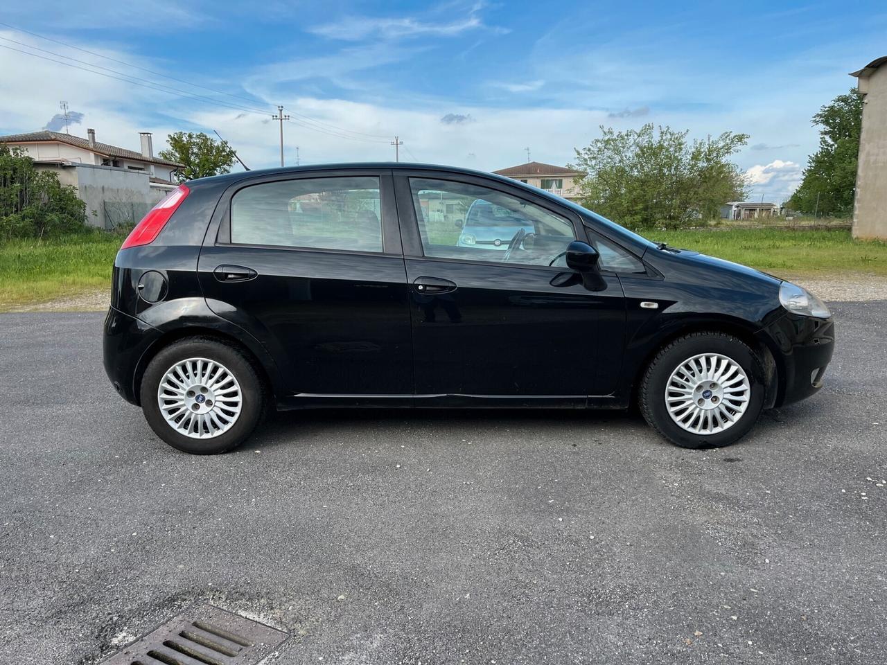 Fiat Grande Punto 1.2 5 porte Dynamic benzina/GPL idonea neopatentati