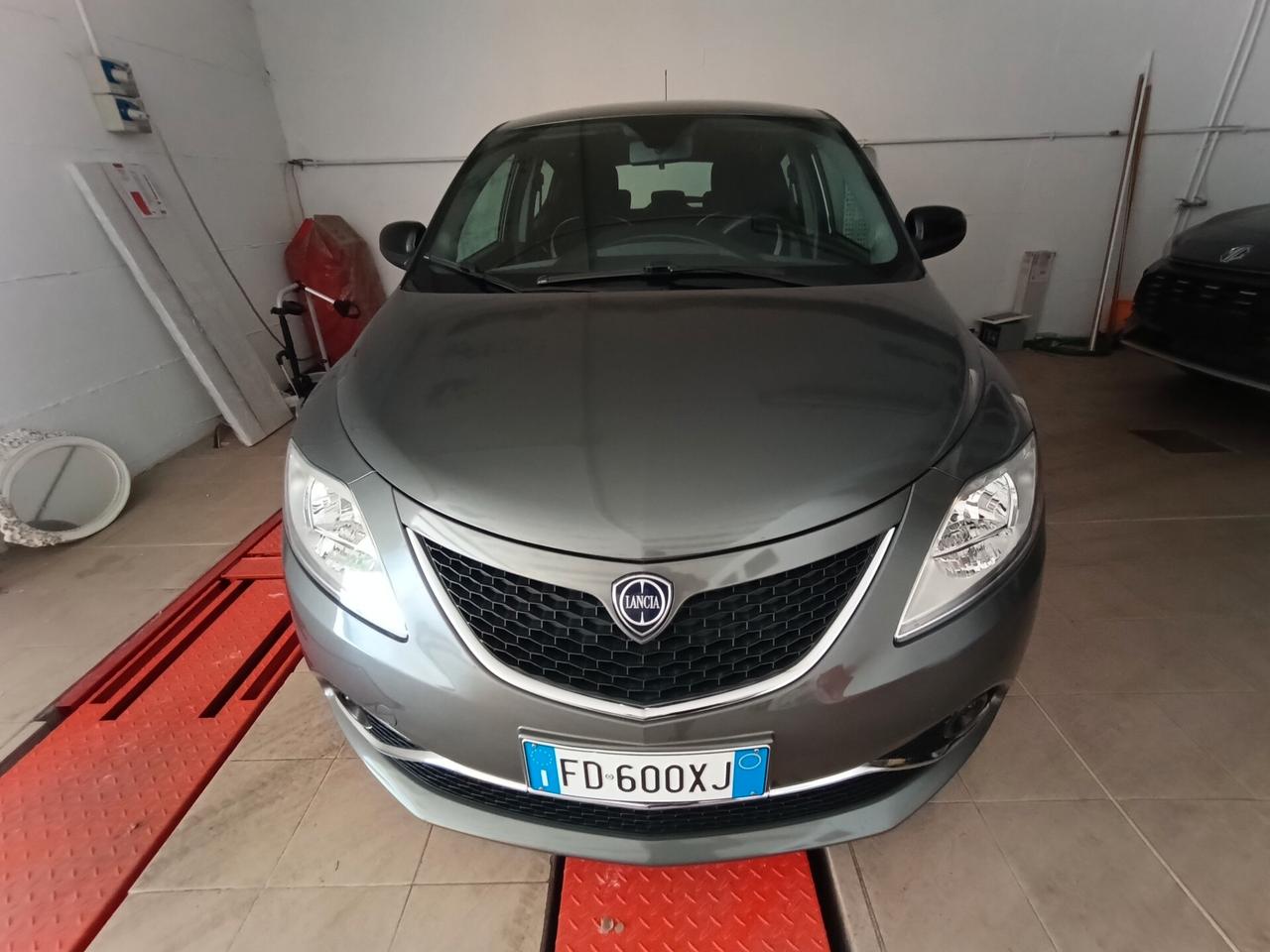 Lancia Ypsilon 1.2 69 CV 5 porte GPL Ecochic Gold