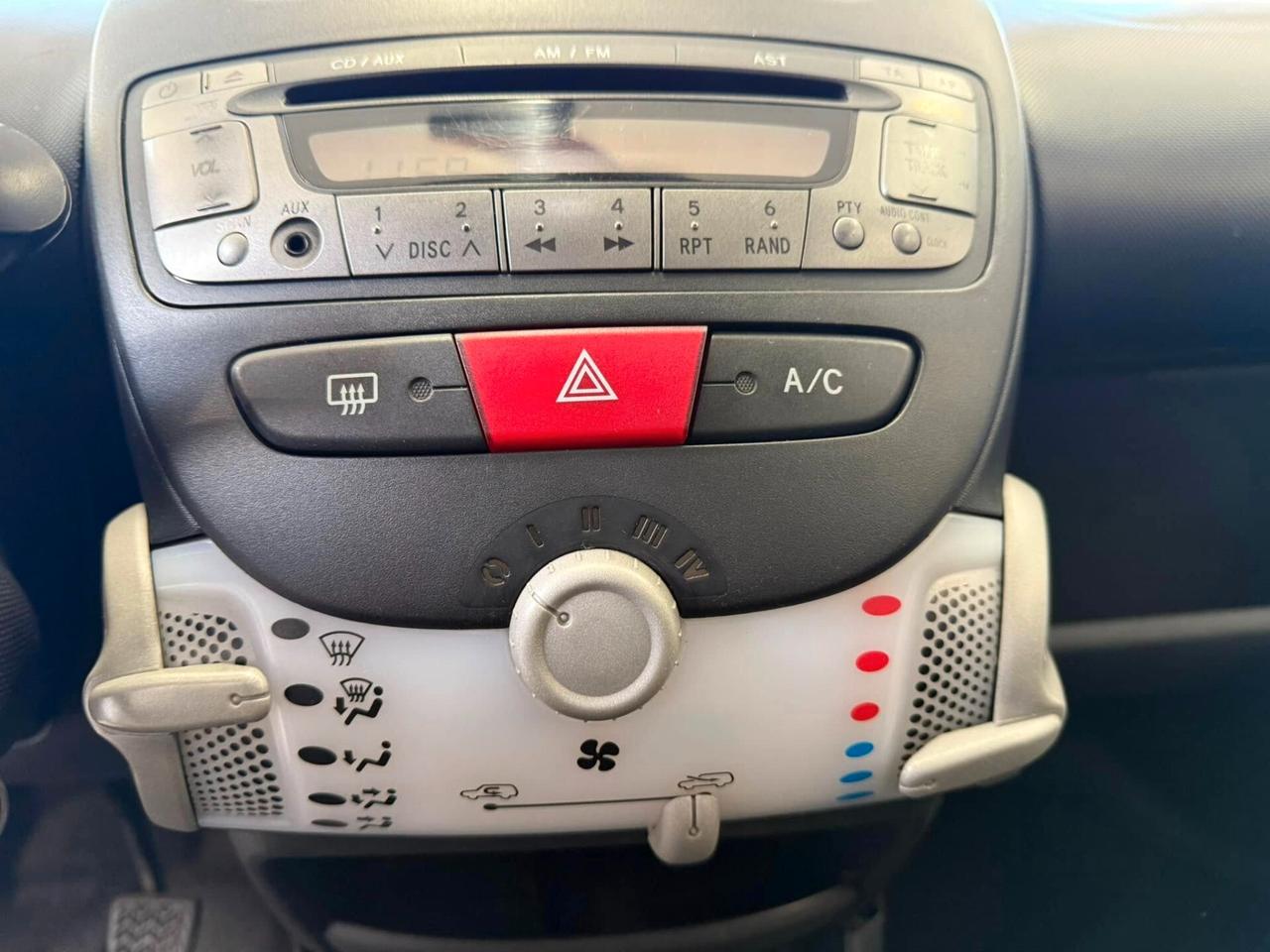 Toyota Aygo 1.0 12V VVT-i 5 porte Lounge Connect