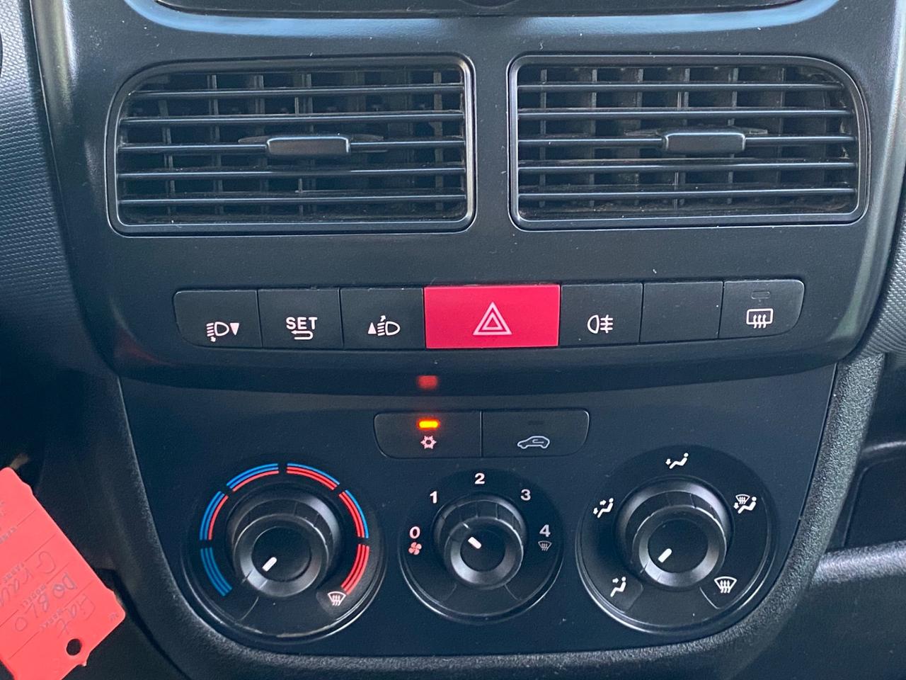 Fiat Doblo 2.0 Diesel Vettura Versione Maxi 2014