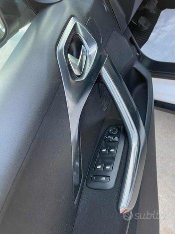 PEUGEOT 2008 1.6 e-HDi 92 CV Stop&Start Allure