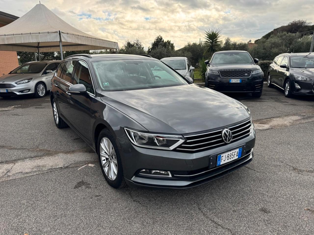 Volkswagen Passat VARIANT 1.6 TDI SCR DSG COMFORTLINE BMT 2017