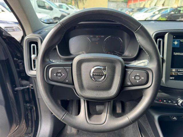 VOLVO XC40 T2 Geartronic Momentum Core