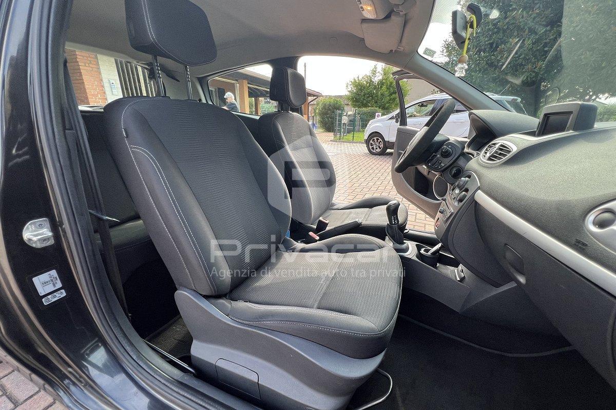RENAULT Clio 1.2 16V 3 porte Dynamique