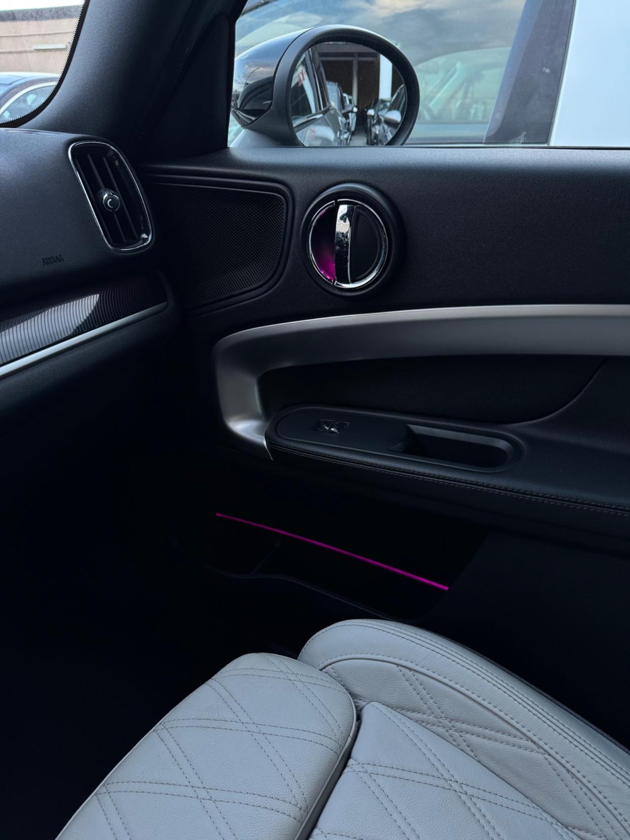 Mini Countryman 2.0 Cooper D NAVI/PELLE FARI LED