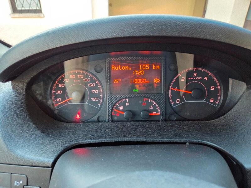 PEUGEOT Boxer (3ª serie) Boxer 333 2.2 BlueHDi...