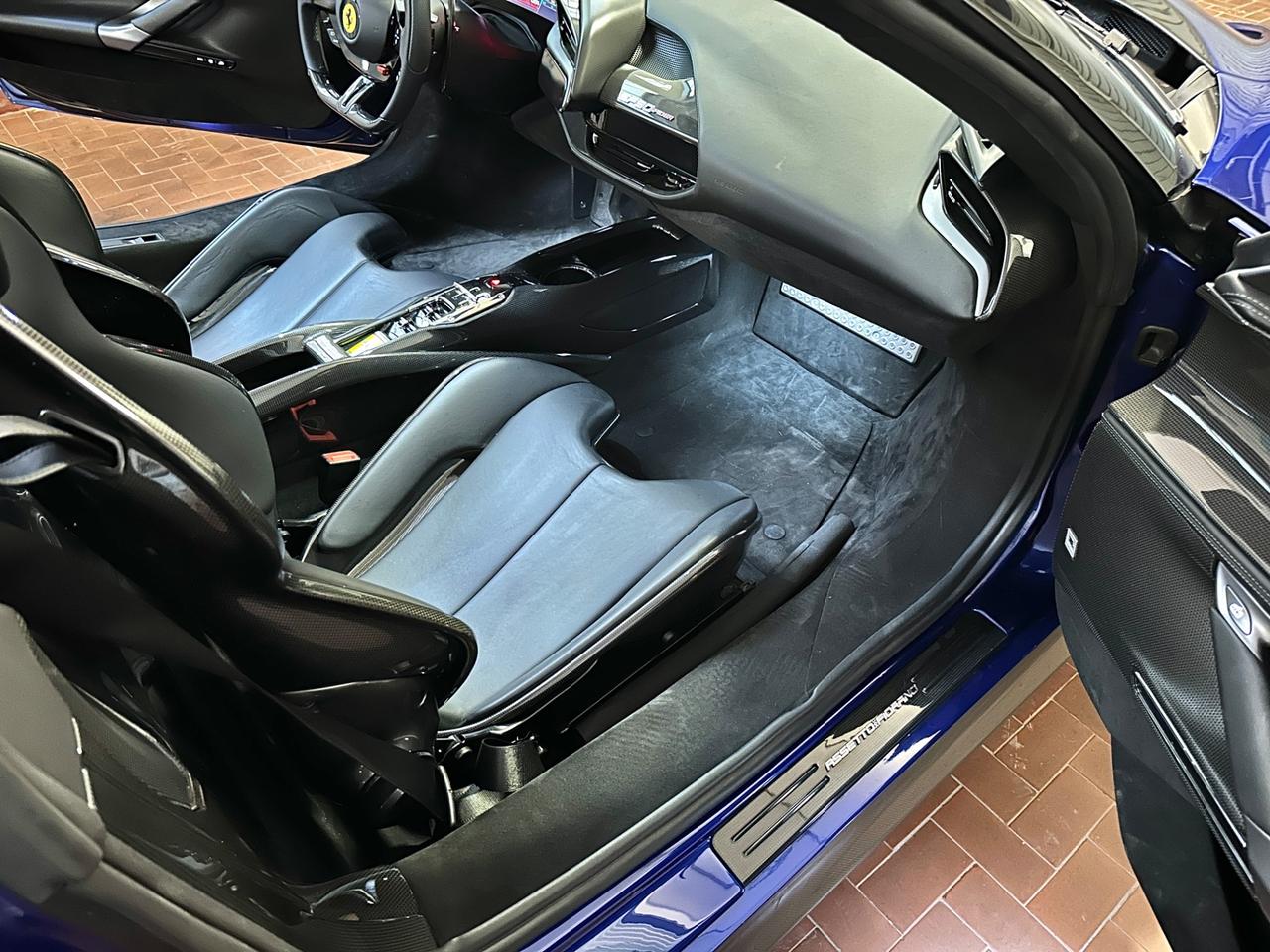 Ferrari SF90 Spider - Pacc. FIORANO LIMITED CARBON EDITION IVA 22%