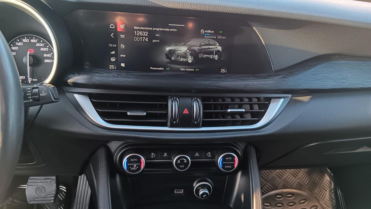 Alfa Romeo Stelvio 2.2 Turbodiesel 160 CV AT8 RWD Business